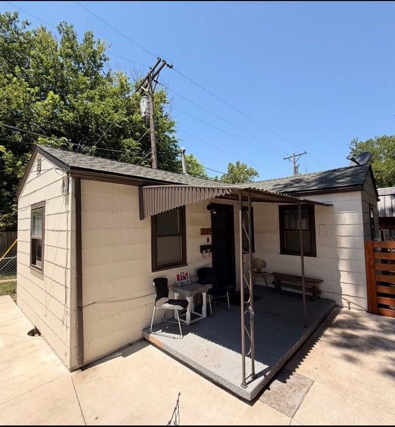 235 S Vine St