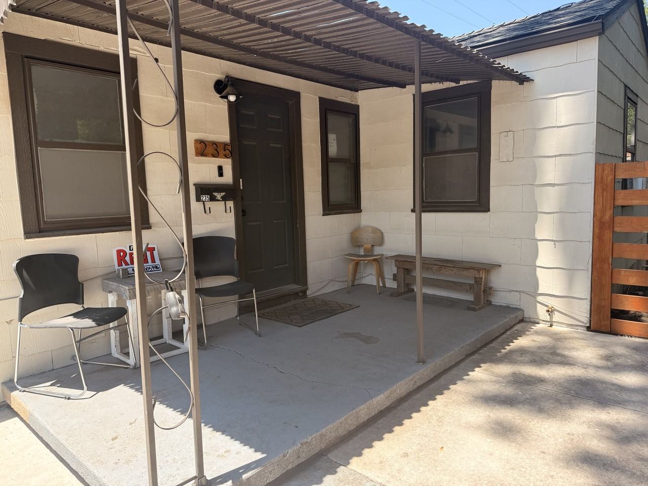 235 S Vine St - Photo 5 of 18