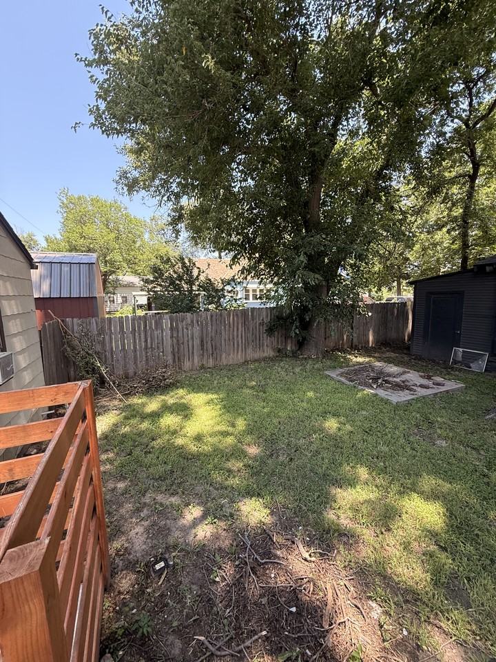 235 S Vine St - Photo 7 of 18