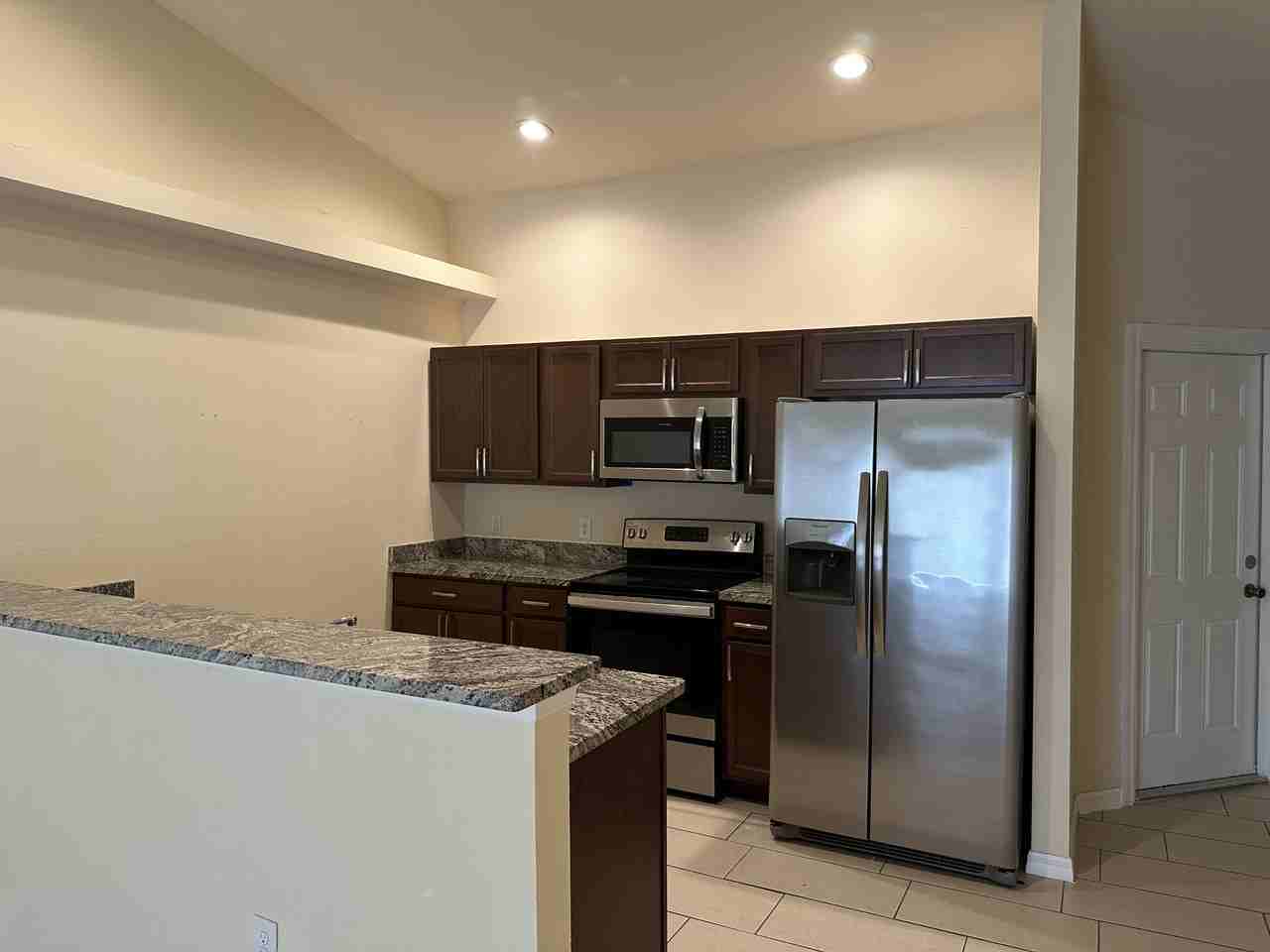 1443 Se 10th Ter - Photo 2 of 16