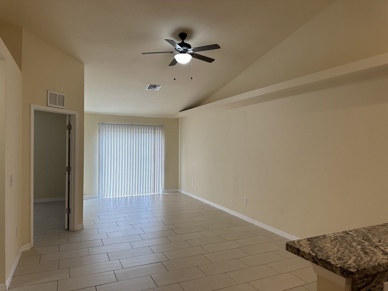 1443 Se 10th Ter - Photo 3 of 16