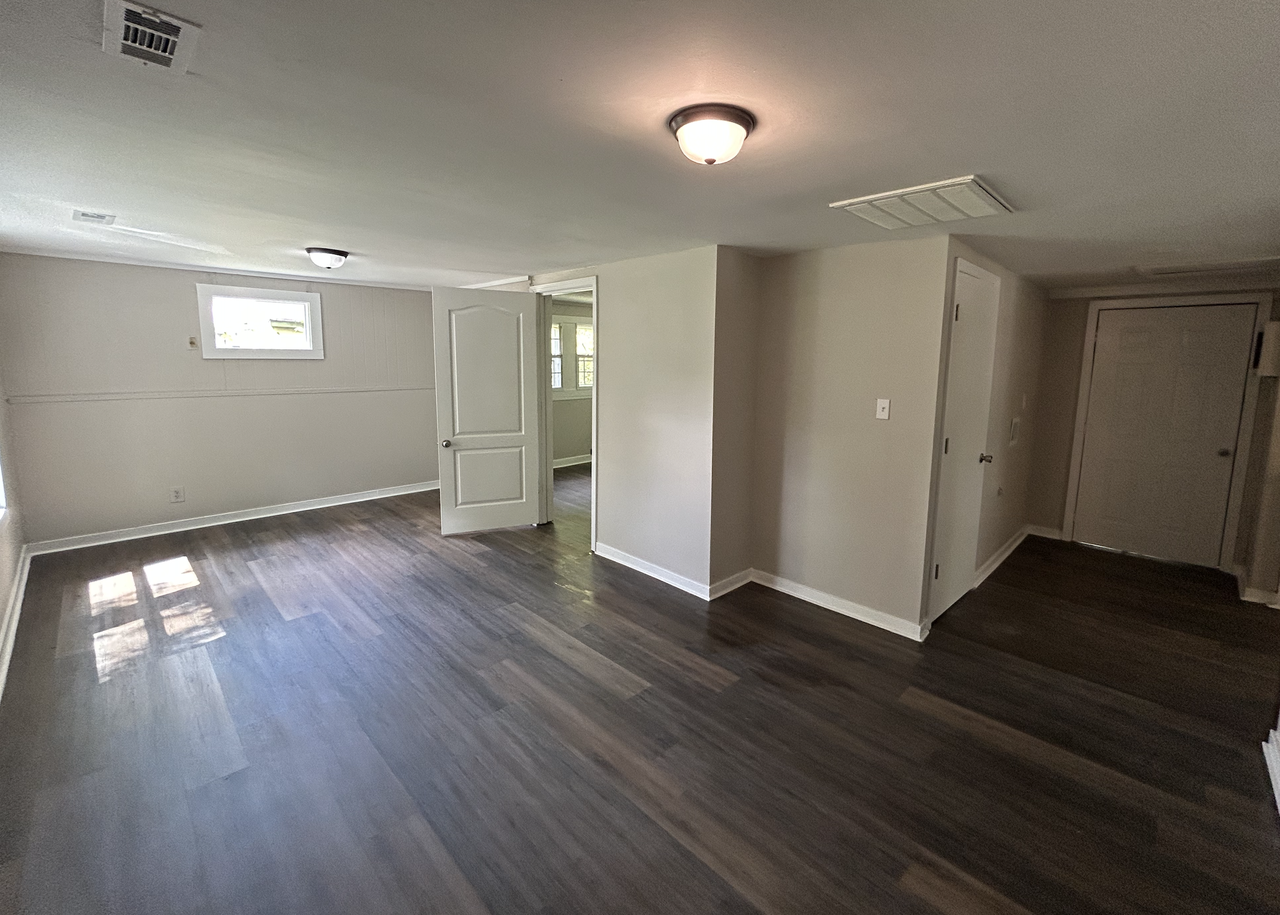 1609 34th St Sw - Photo 3 of 6