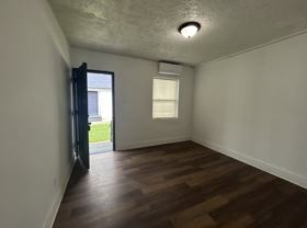 614 1st St S #B - Photo 1 of 1