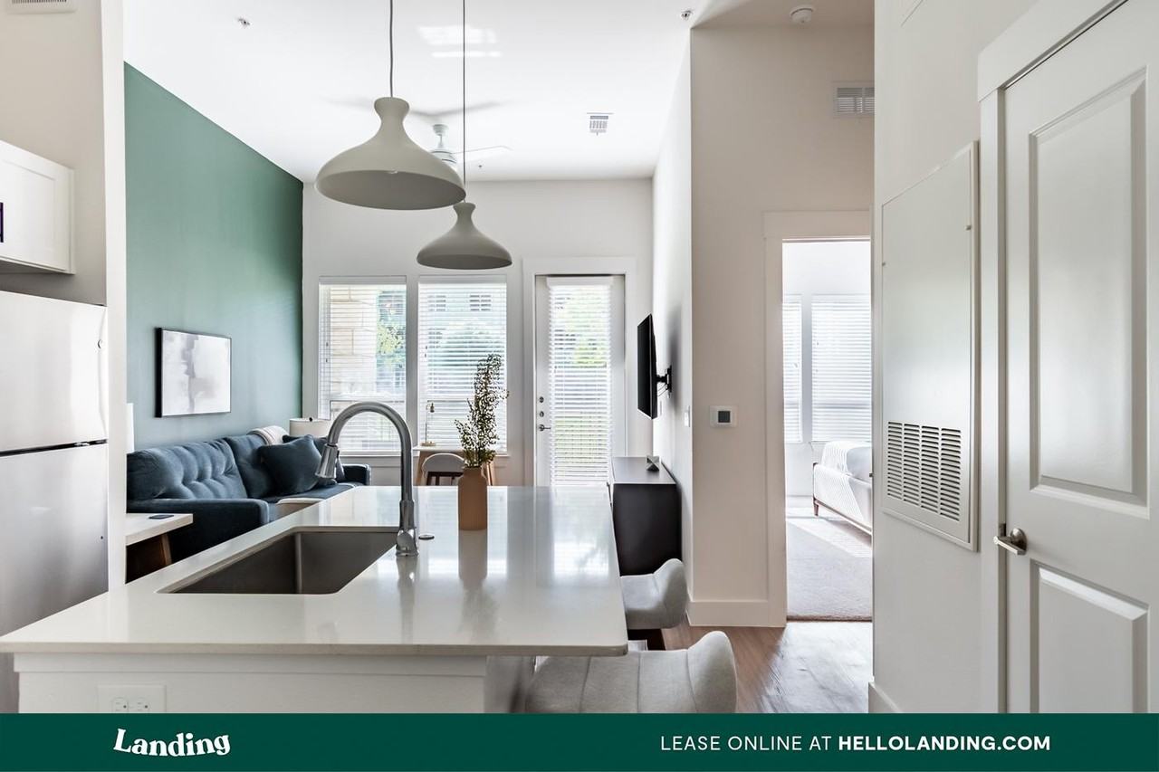 15201 Pleasant Ridge Way - Photo 2 of 50