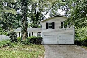 featured image of 3246 Bruckner Blvd