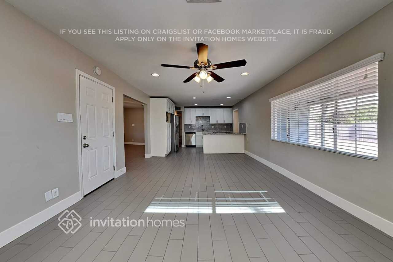 7501 E Latham St - Photo 6 of 17