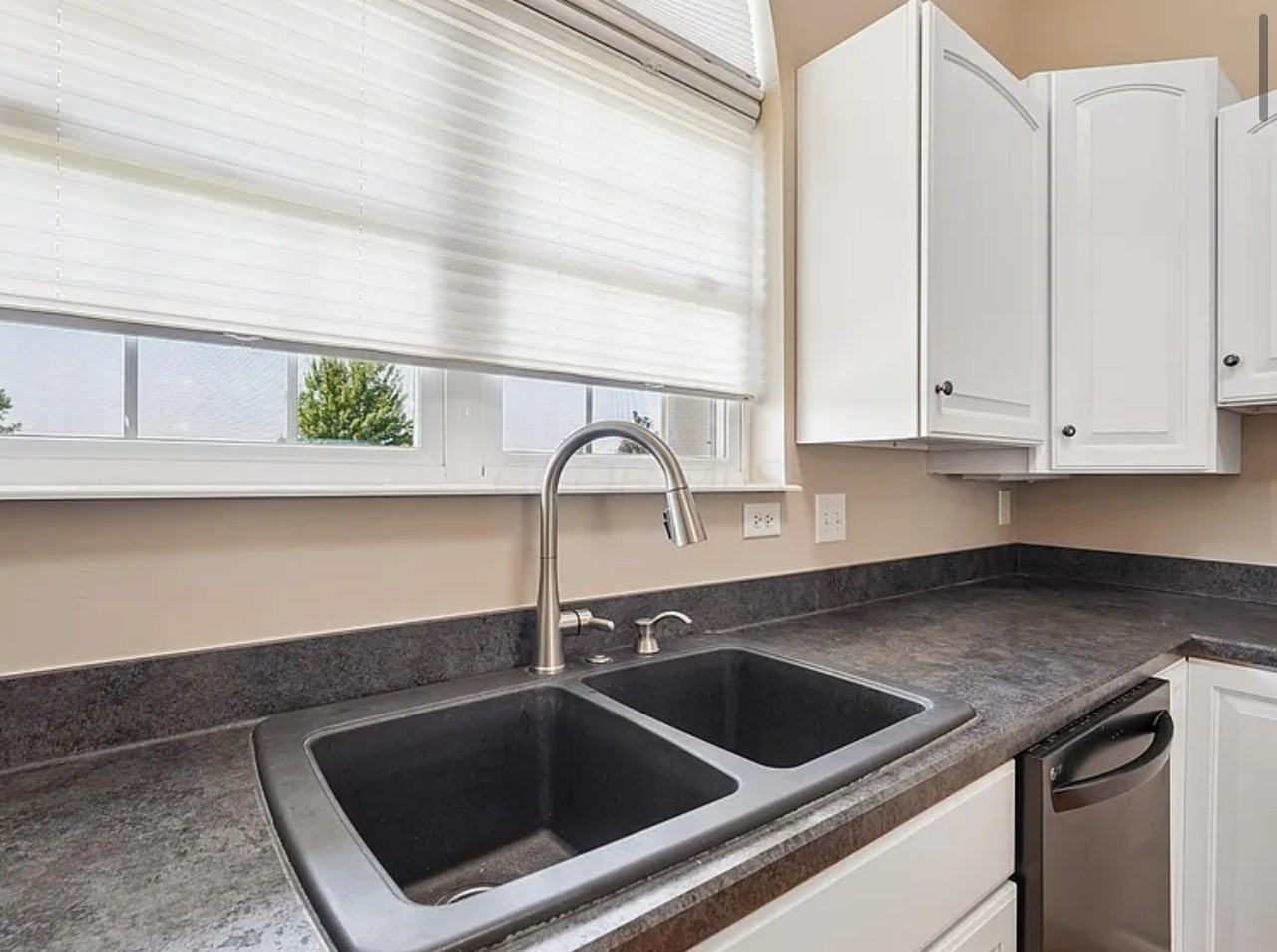 479 Oak Drive - Photo 2 of 15