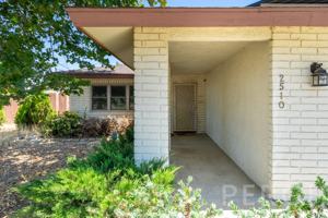 featured image of 2510 E Devonshire Ave #1