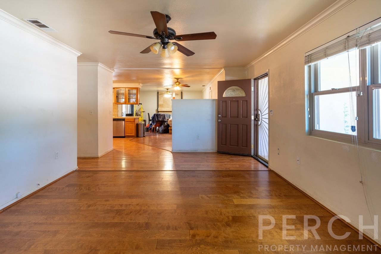 2510 E Devonshire Ave #1 - Photo 7 of 28