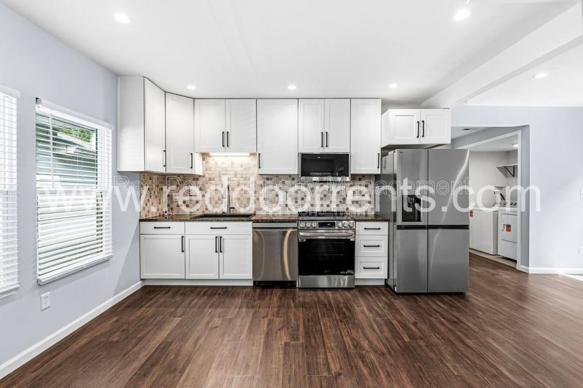 2320 Spann Ave - Photo 3 of 10