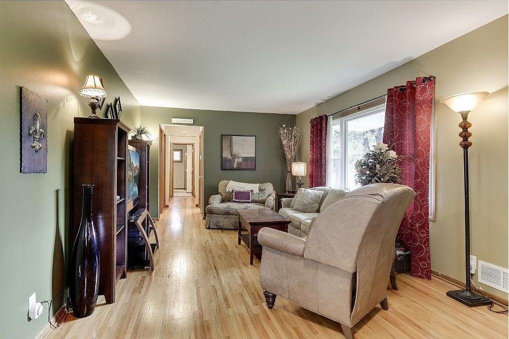10682 Jefferson St Ne - Photo 5 of 16