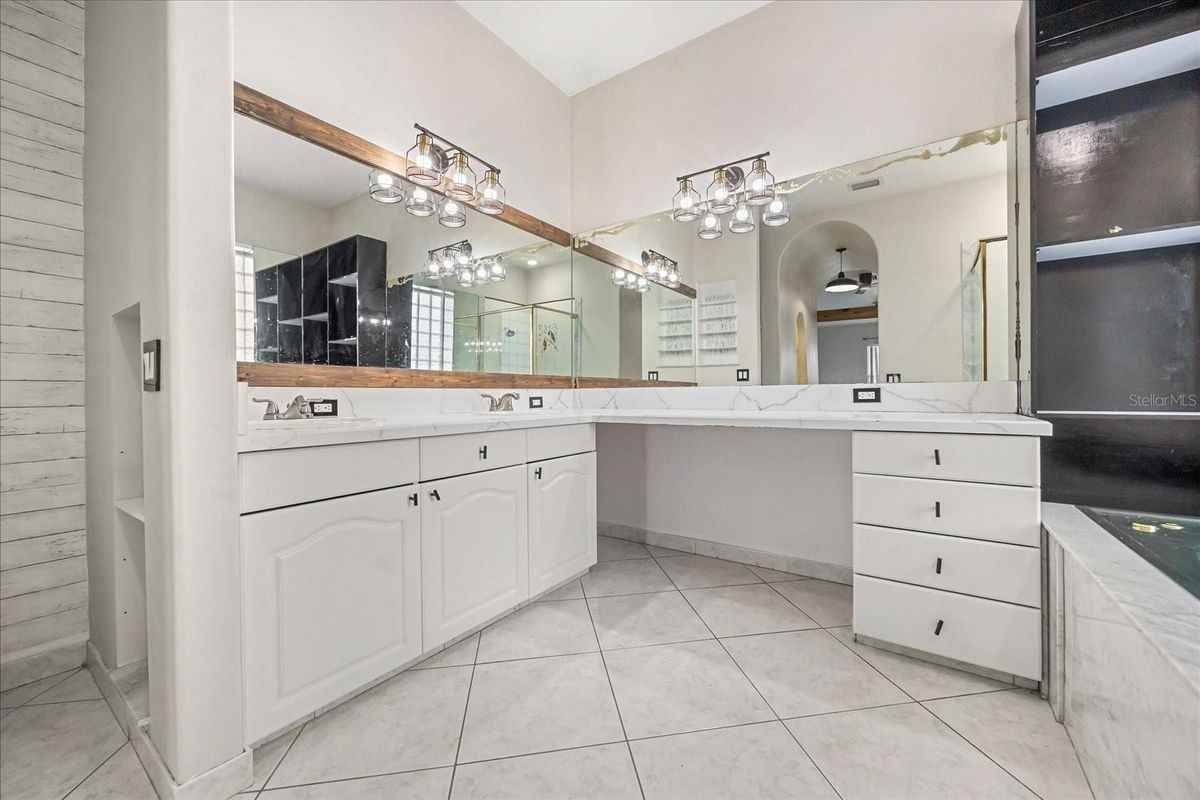 13848 Vista Del Lago Blvd - Photo 3 of 20