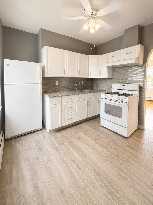 471 Division St - Photo 7 of 9
