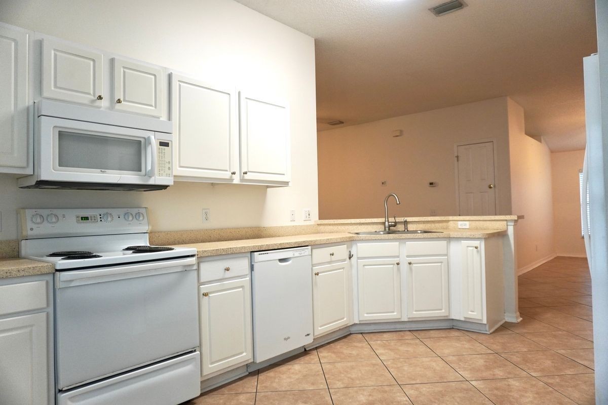3817 La Flor Dr - Photo 3 of 10