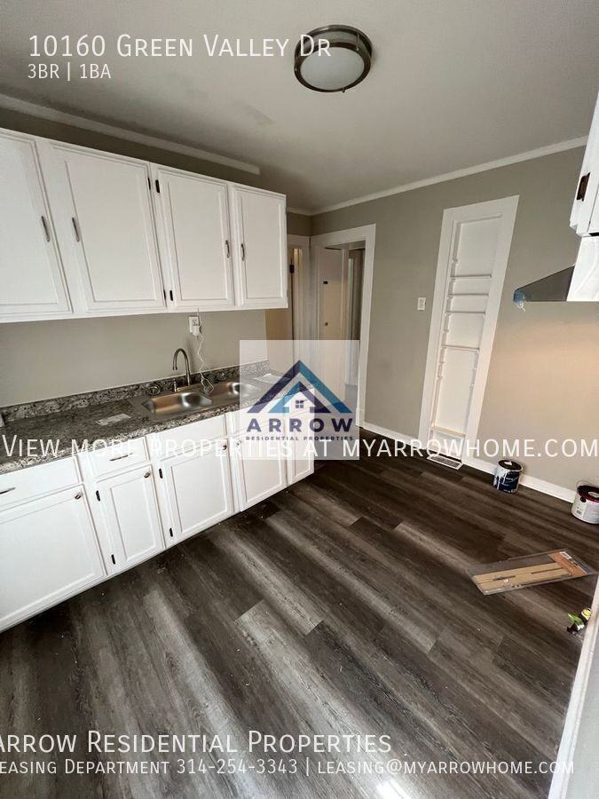 10160 Green Valley Dr - Photo 2 of 13