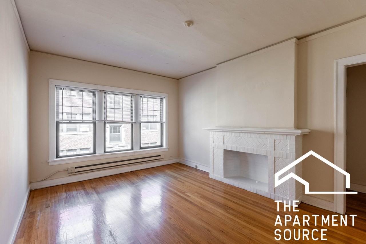 1315 Oak Ave #J2 - Photo 3 of 11