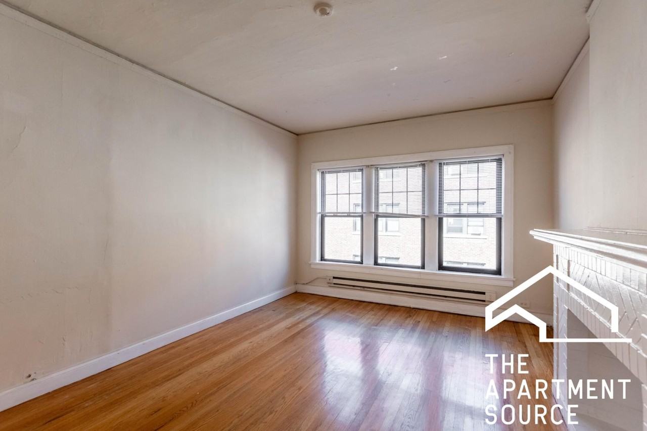 1315 Oak Ave #J2 - Photo 4 of 11