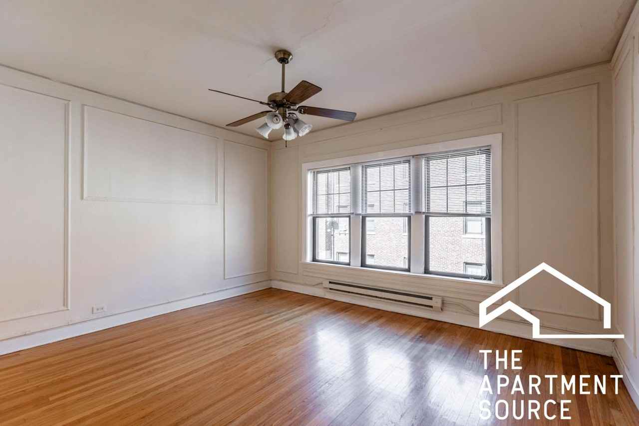 1315 Oak Ave #J2 - Photo 5 of 11