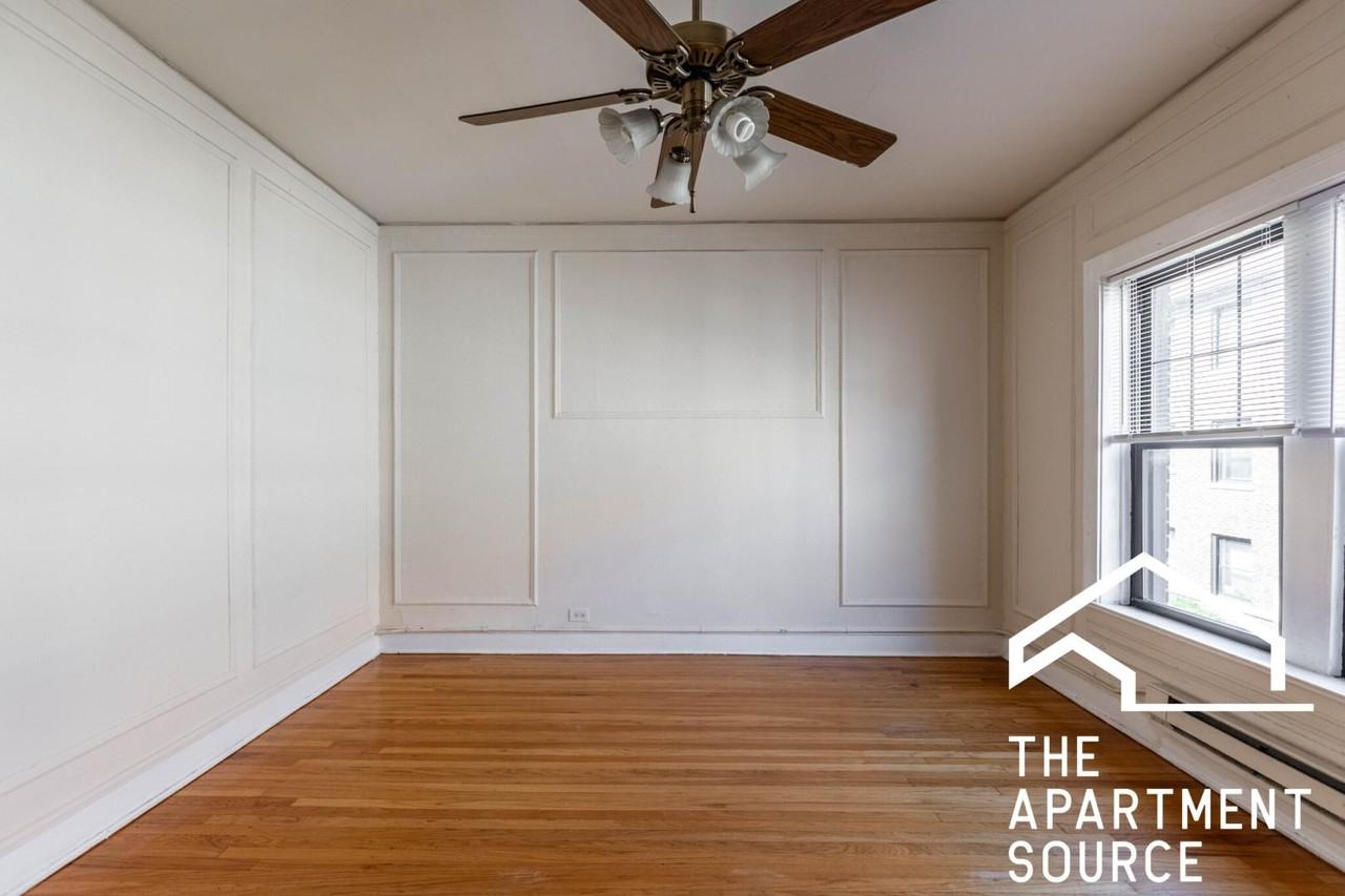 1315 Oak Ave #J2 - Photo 6 of 11