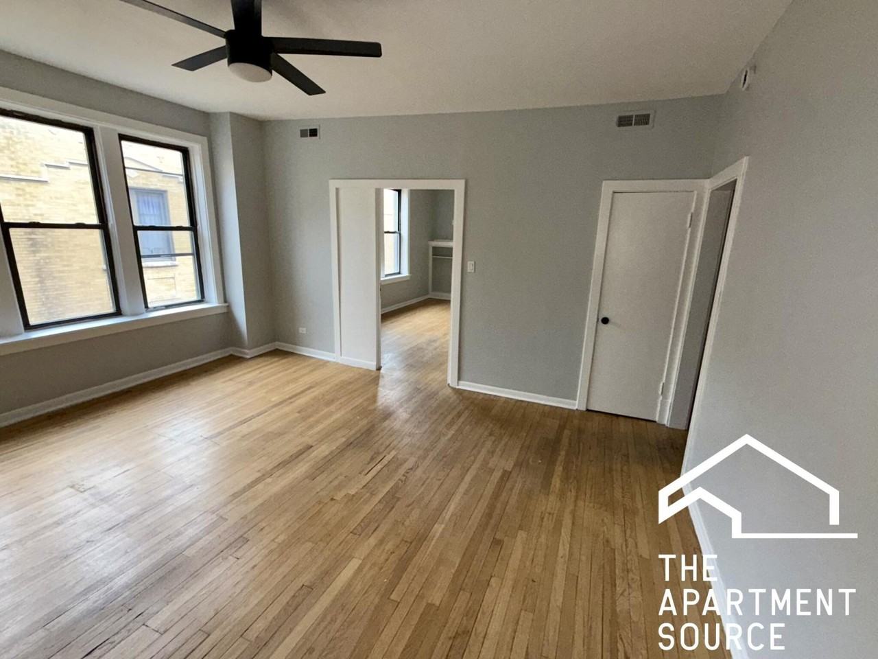 1024 E Hyde Park Blvd #3S