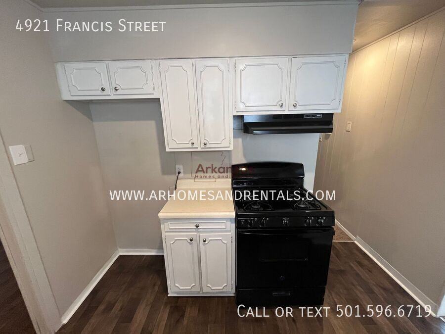 4921 Francis St - Photo 7 of 14