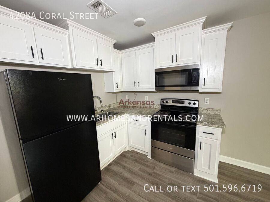 4208A Coral St - Photo 4 of 8