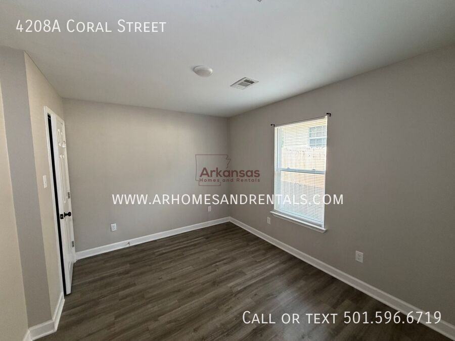 4208A Coral St - Photo 6 of 8
