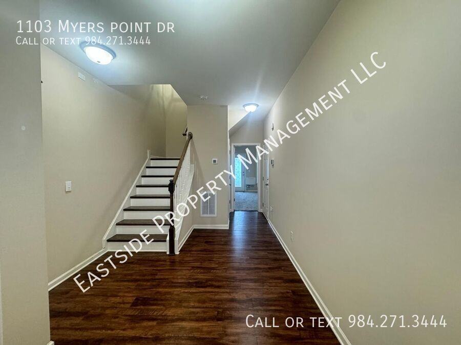 1103 Myers Point Dr - Photo 2 of 21