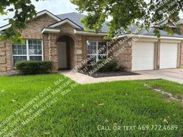 featured image of 2816 Blue Heron Dr