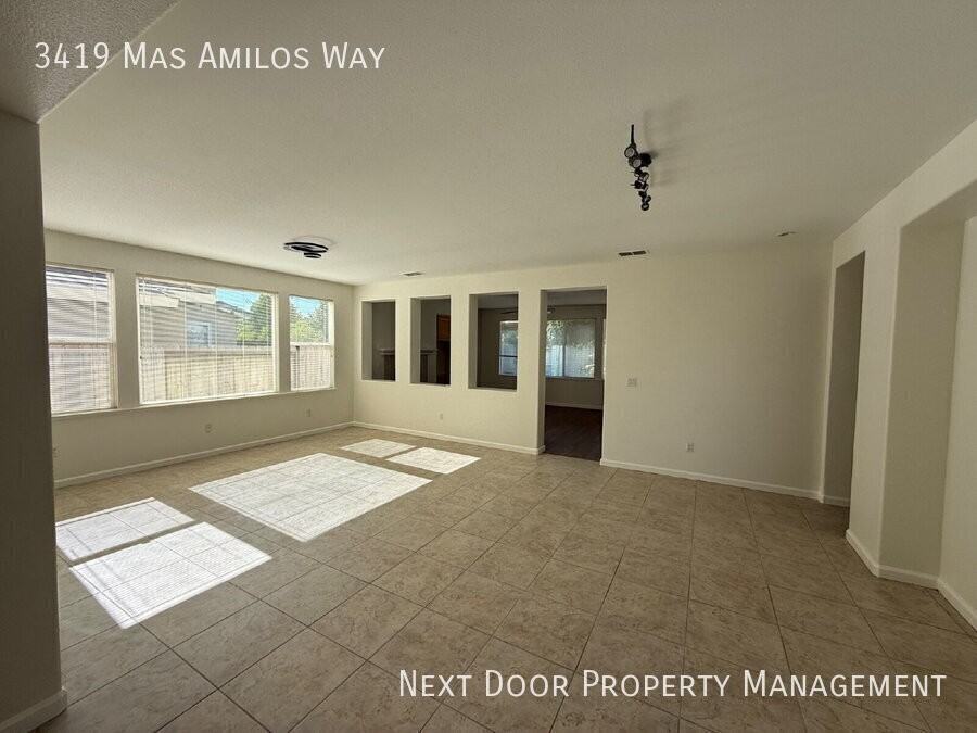 3419 Mas Amilos Way - Photo 2 of 17