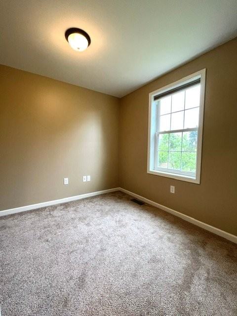 36 Raymond St - Photo 5 of 18
