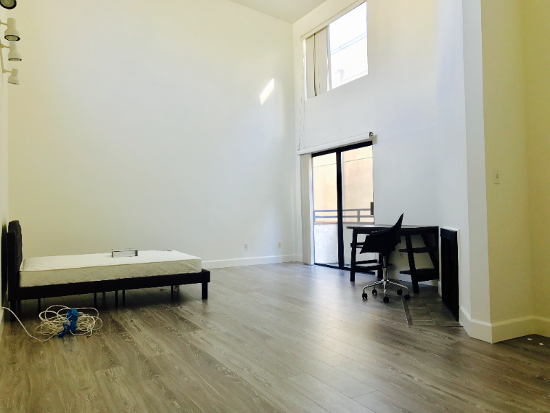 1607 S Bentley Ave - Photo 7 of 15
