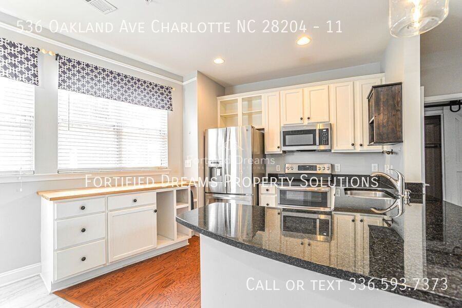 536 Oakland Ave #11 - Photo 4 of 18