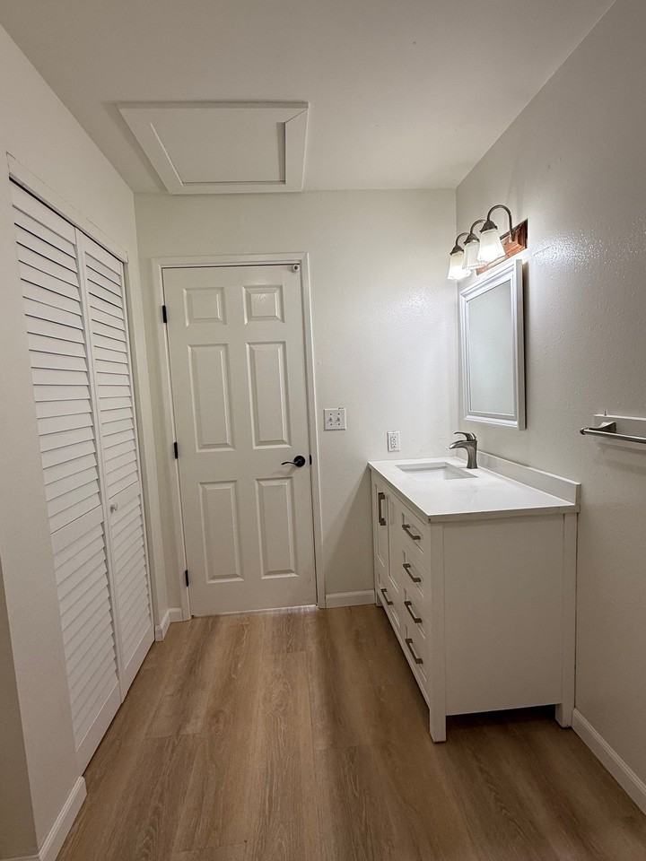 497 Upper Kimo Dr - Photo 7 of 9