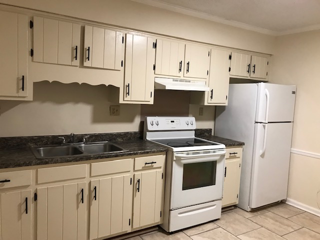 226 N Mock Rd #1 - Photo 2 of 7
