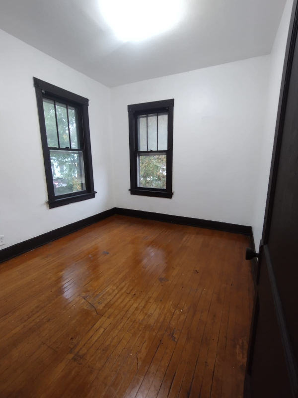 265 Percy St #2N - Photo 3 of 5