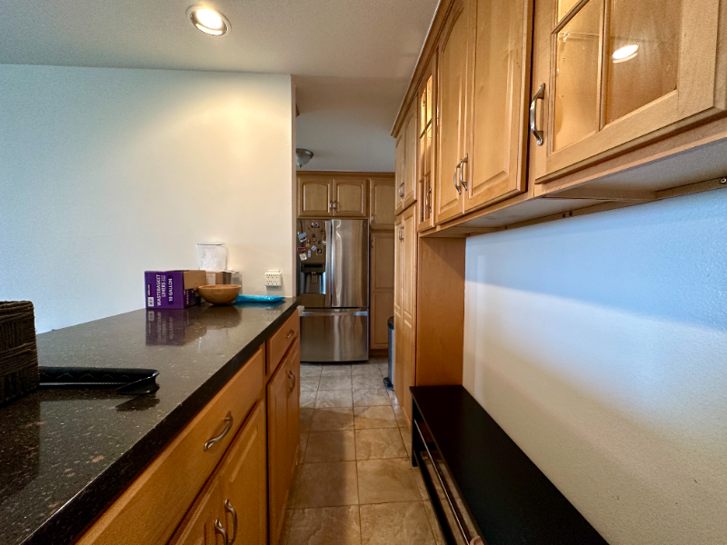6051 Canterbury Dr - Photo 7 of 17