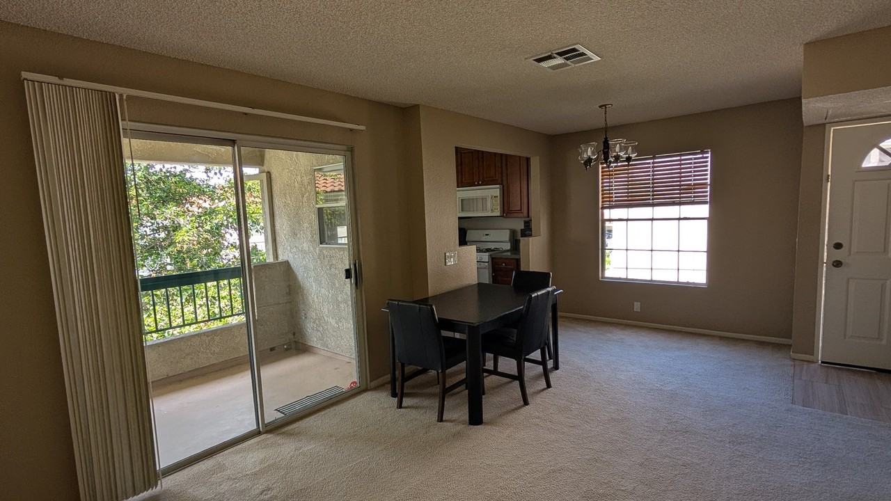 10740 Aderman Ave - Photo 3 of 7