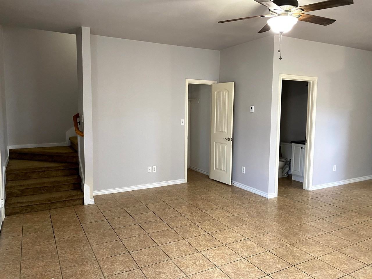 904 Parkplace Rdg #906 - Photo 7 of 16