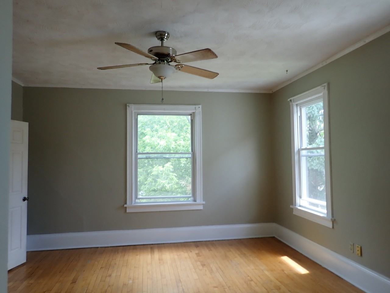 2816 N Fratney St #4 - Photo 4 of 20