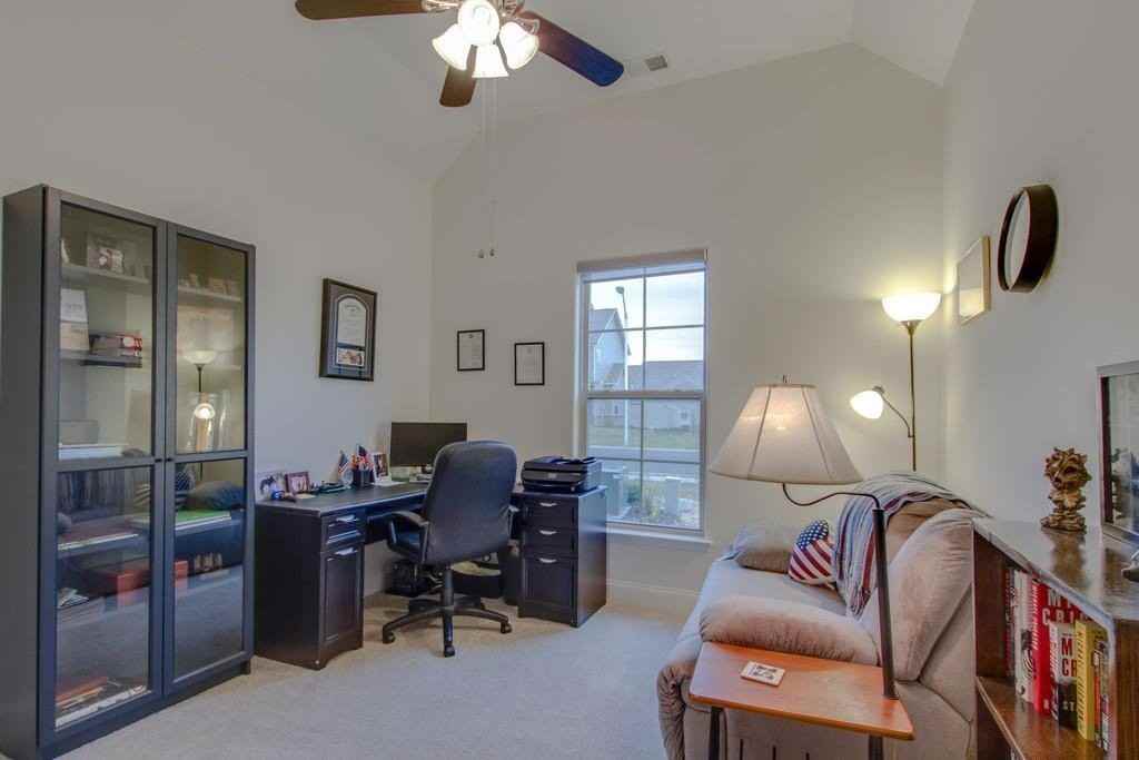 422 Tamarac Dr - Photo 3 of 19