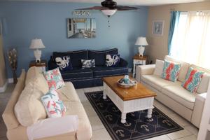 featured image of 275 N End Blvd