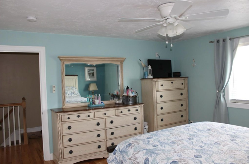 275 N End Blvd - Photo 5 of 13