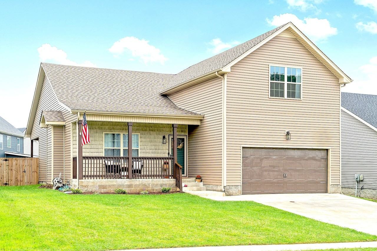 1124 Eagles View Dr - Photo 2 of 24