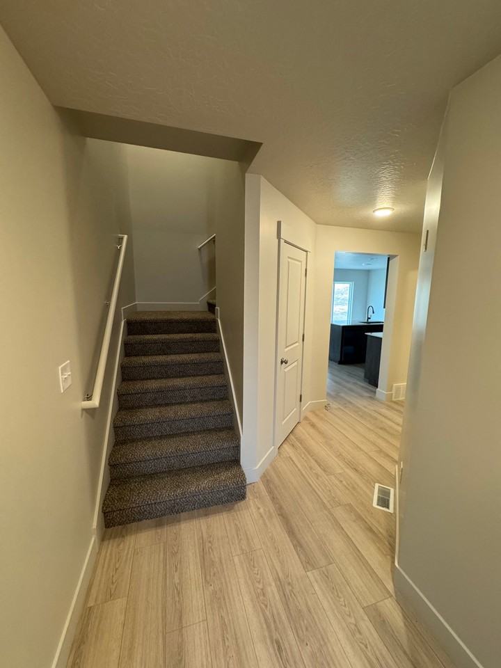 4023 S Woodland Ave - Photo 6 of 16