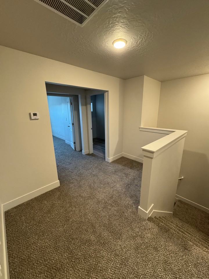 4023 S Woodland Ave - Photo 7 of 16