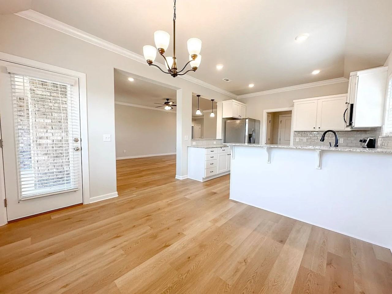 430 Willow Dr - Photo 2 of 18