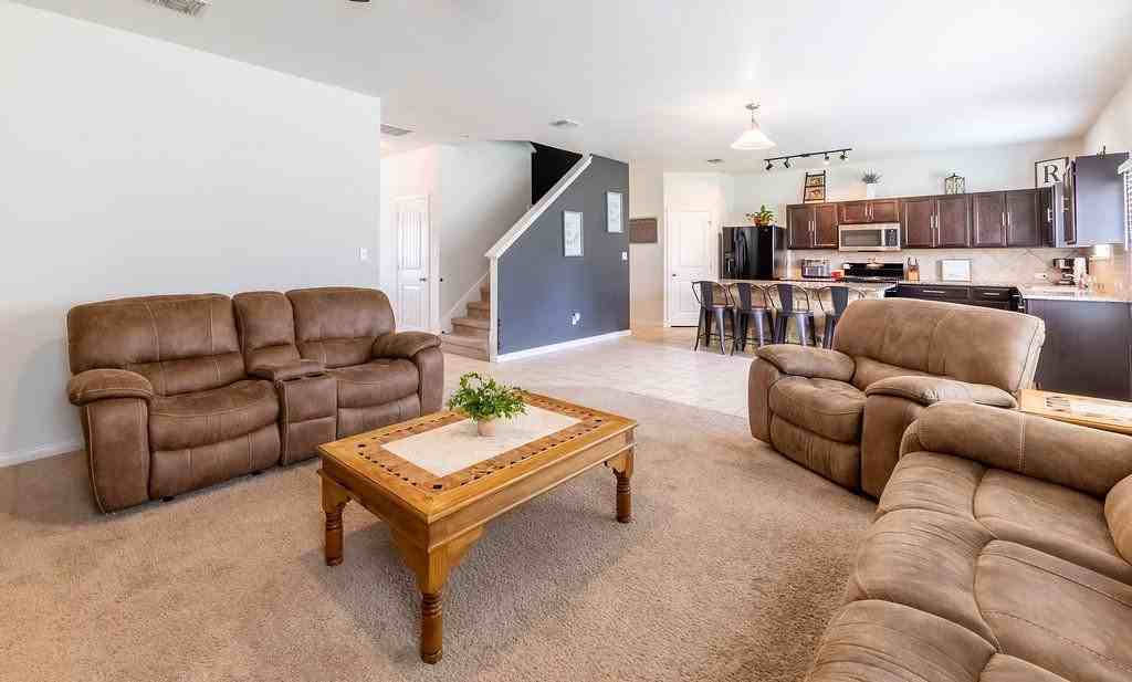 290 Northern Flicker St - Photo 2 of 16