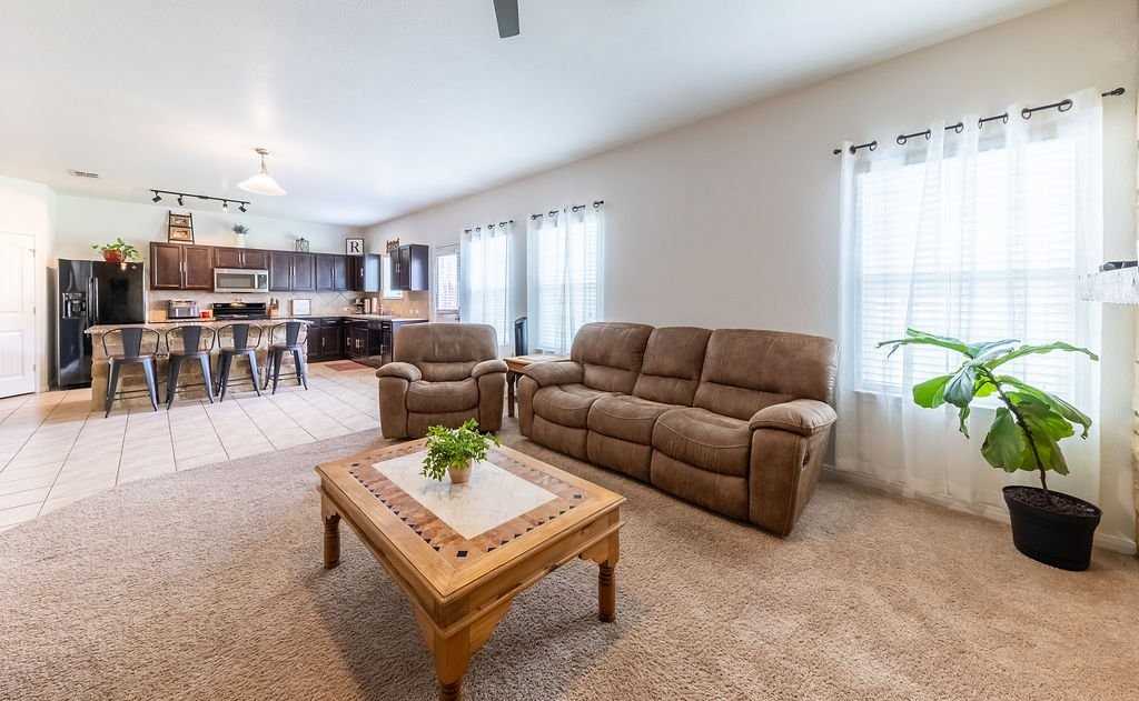 290 Northern Flicker St - Photo 4 of 16