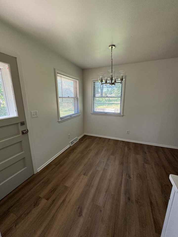 5641 S 104th St #5643 - Photo 4 of 15
